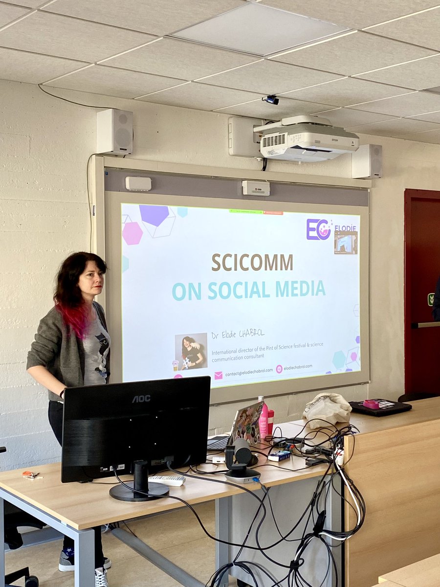 Iniziata questa mattina un’interessante due giorni sulla #comunicazione scientifica sui #SocialMedia, tenuta da @EloScicomm. Qui alcuni scatti dell’apertura lavori.