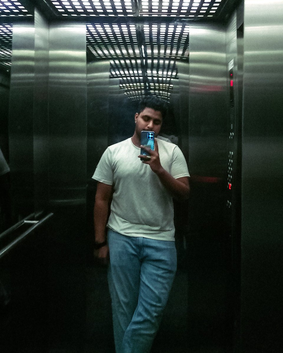 They ask "How was Valentine's" I replied Pakyu... Why is there a day dedicated to this 😭