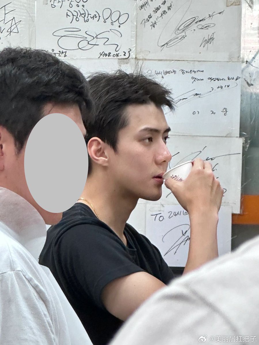 pukjin's tweet photo. เอาจริงนะ เซฮุนหน้าสดคือที่สุด หล่อมากเถอะ https://t.co/45bbhrJdhf