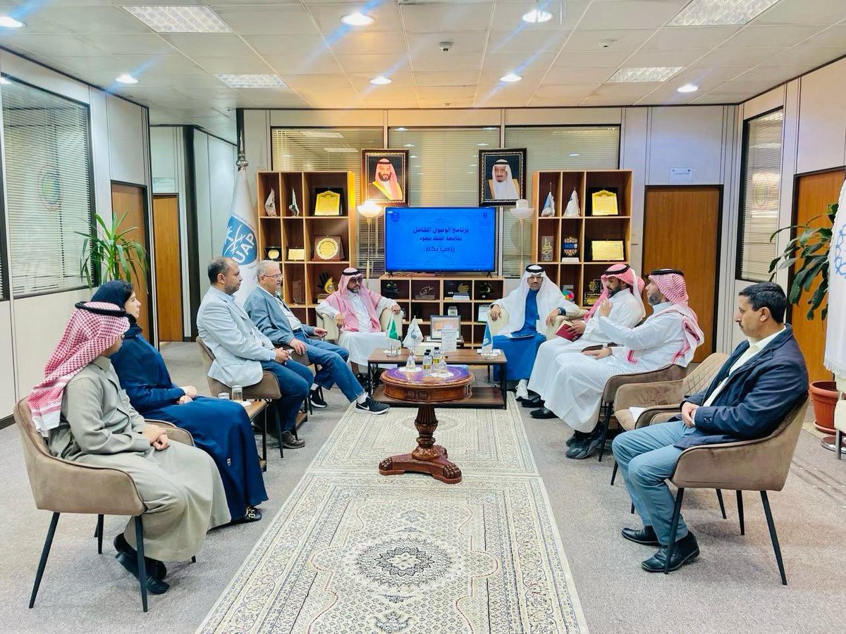 AnnaharNews2022's tweet photo. عقد رئيس الجمعية السعودية للتربية الخاصة الاستاذ الدكتور ناصربن بن سعد العجمي في #برنامج_الوصول_الشامل اجتماعه الرابع مع المستشارين لمناقشة الخطة التشغيلية وكفاءة الأداء للفصل الدراسي الثاني للعام 1445هـ.   في جامعة_الملك_سعود  @Dr_TURKIOBID #رؤية_السعودية2030  #مستجدات_برنامج_الوصول_الشامل
#صحيفة_النهار_السعودية