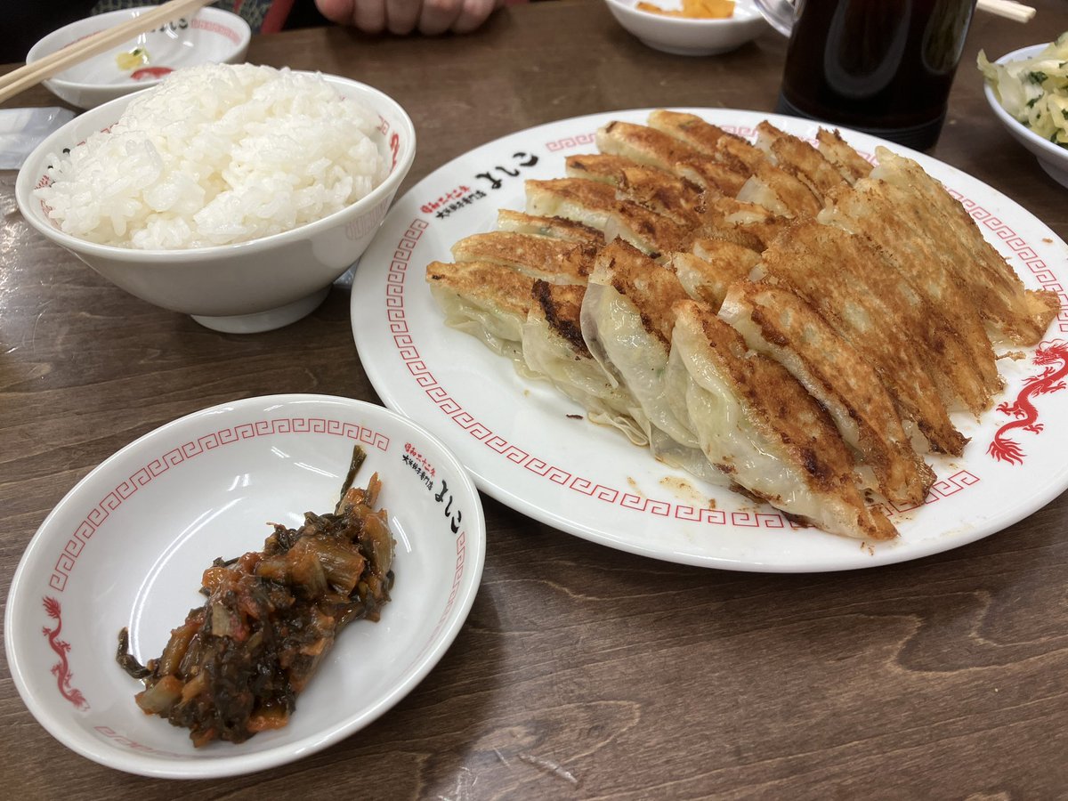 araikeibun's tweet image. 勉強会の後に #餃子よしこ に来ました！
#五反田餃子
2/27~29に喜寿祭開催です！
現在前祝い期間中。
餃子美味い！