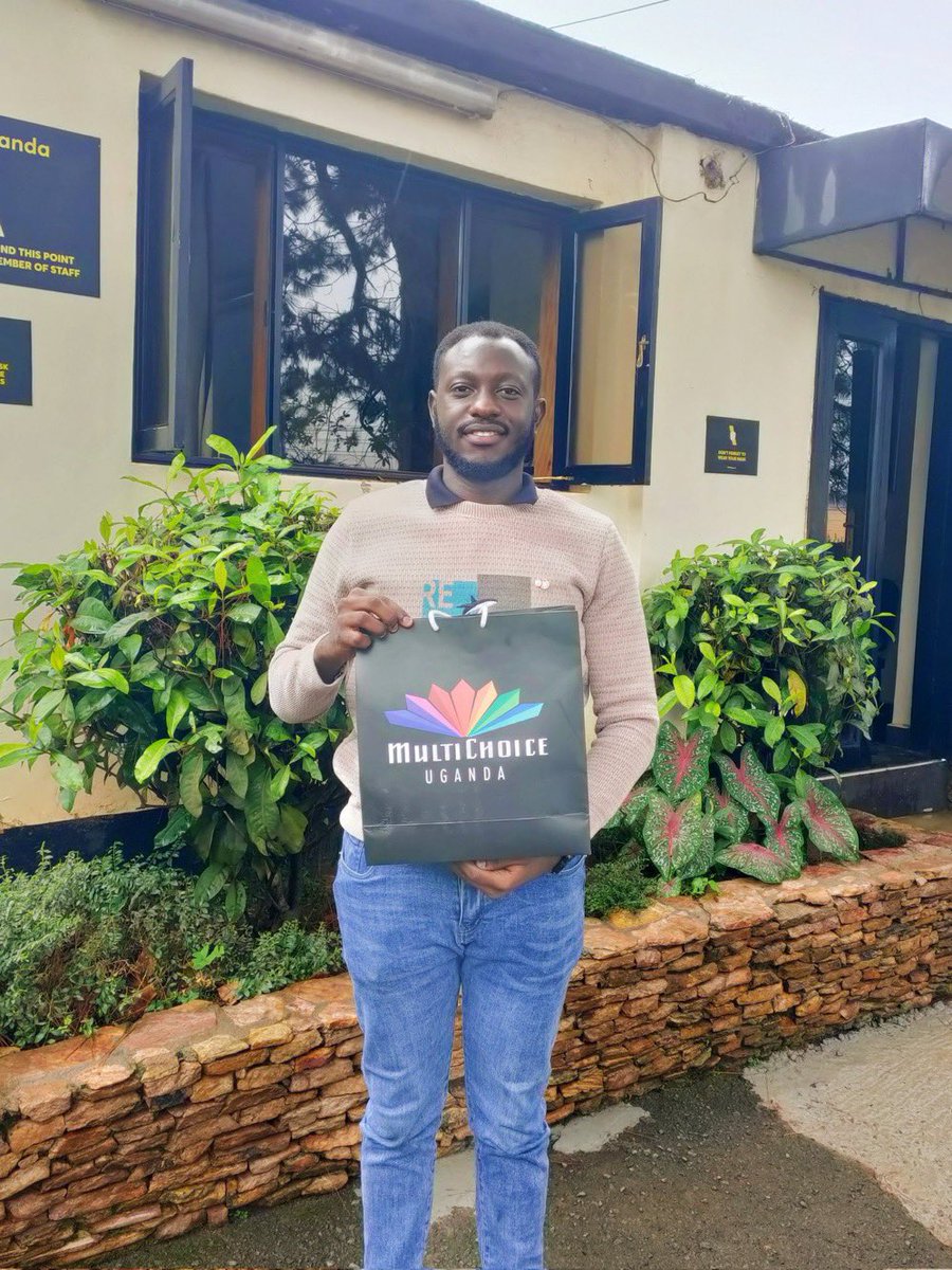 BusingyeJose's tweet image. Congratulations @Tron_2121 upon winning the #AfconFinal Predict and Win with DStv.🥳

Keep your eyes on the @DStvUganda page for a chance to win some goodies as well.🤗

#ItsYourMoment