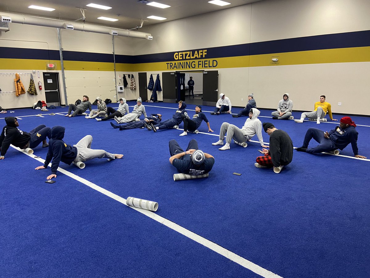 Team Bravo getting that extra work in on Install day! #GB4L #BuildingontheRock <a href="/CSPBearsFB/">Concordia St Paul Football</a>