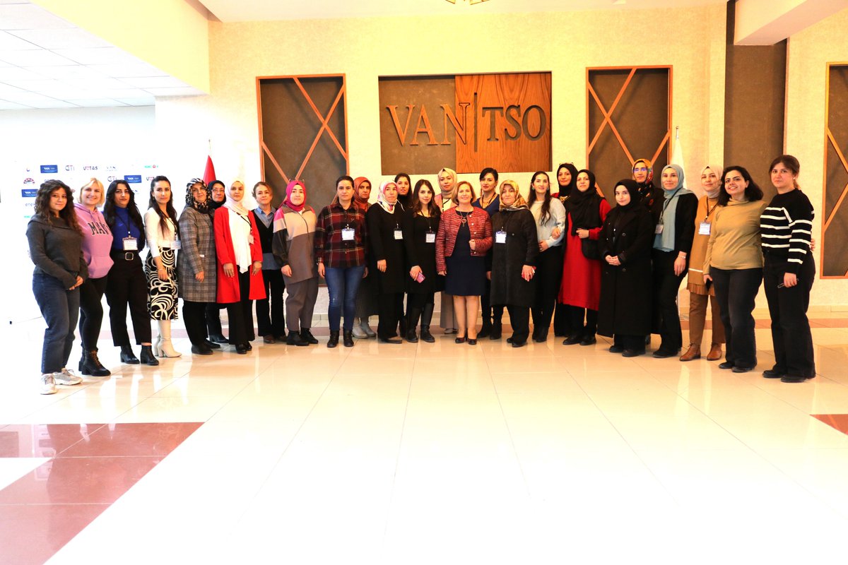 7-11 Şubat 2024 tarihleri arasında Van Ticaret ve Sanayi Odası ev sahipliğinde girişimci ve girişimci adayı kadınlara yönelik Proje Döngüsü Yönetimi Eğitimi gerçekleştirildi.
<a href="/TCSanayi/">Sanayi ve Teknoloji Bakanlığı</a>
<a href="/KalkinmaAjansGM/">Kalkınma Ajansları Genel Müdürlüğü</a>
<a href="/vantsokurumsal/">Van Ticaret ve Sanayi Odası</a>
<a href="/tobbvankgk/">Van Kadın Girişimciler Kurulu</a>
<a href="/dakasogip/">dakasogip</a>
#KadınGirişimciliği
#Kadınİstihdamı