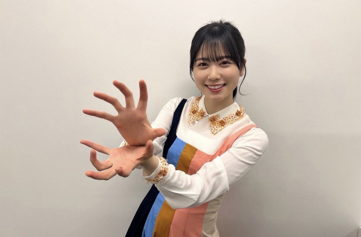 日向坂46 丹生明里 生写真 5回目のひな誕祭 黄色衣装 サイン 直筆 日向坂46 丹生明里 生写真 5回目のひな誕祭 黄色衣装 サイン