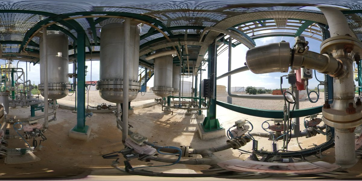 iaferre's tweet photo. Descobreix la formació industrial amb @digitaltwinbox  Boxes en un entorn d'aprenentatge immersiu #VR! Comencem amb una caça del tresor, on com a operador et submergim en una la planta química real al @AumentaMe https://t.co/4rbKEfzvAW