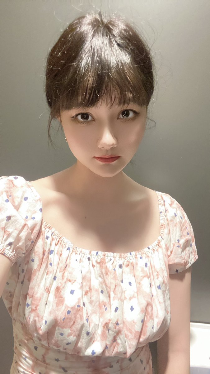 不穿奶罩 tweet media