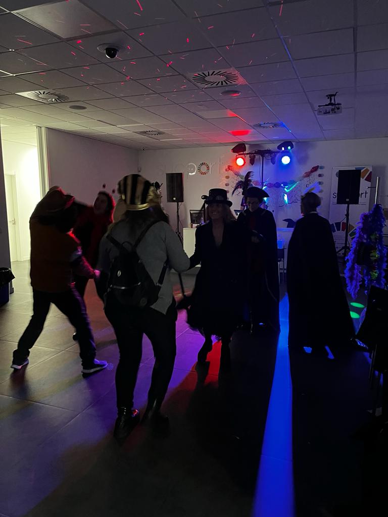 Support-Girona: Inclusió social /SDM tweet media