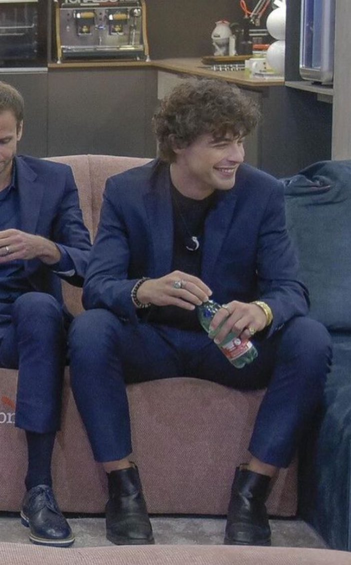 justv1ola's tweet photo. Vittorio❤️‍🩹

#GrandeFratello #vittoriners https://t.co/qMhdrR4gzz