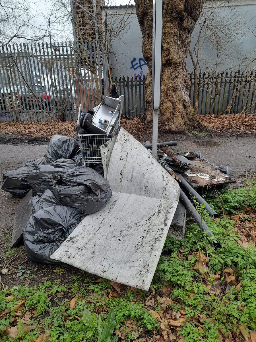 Volunteers Officer tweet media