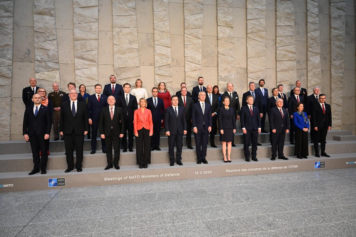 With my counterparts, the Defence Ministers, at the #NATO Meeting in #Brussels. #DefMin #familyphoto