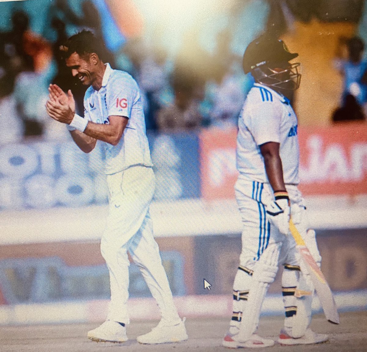 #IndiavEngland Obsession with scoring hundreds as a personal milestone still sits so nicely with Indian batsmen that they can sacrifice anything or anyone.Poor Sarfraz ! Well, ⁦@ivivianrichards⁩ tally of 24 hundreds hv been crossed by so many yet he remains d greatest !