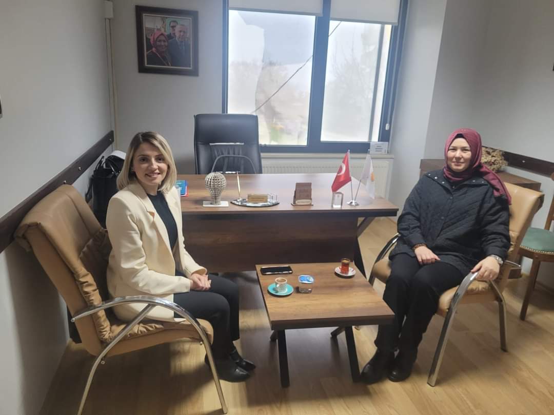 akkadintekirdag's tweet photo. Kırklareli İl kadin kollari başkanımız @CananGenim İl kadin kollari Başkanımız Nihal Erdoğan Köşdere yi ziyaret etti.Nazik ziyaretlerinden dolayı kendilerine teşekkür ederiz
Durmak yok yola devam

#Akkadıntekirdağ
#Nihalerdoğanköşdere https://t.co/w1Az8Ygc3T