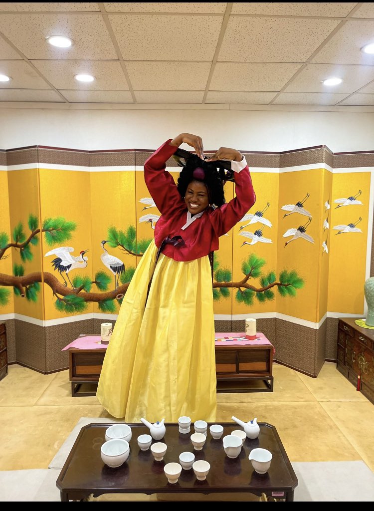 Creative influencer of our time is celebrating today 🔥👏👏💛💛🎉🎉🎂🎁💃💃

THE MAVERICK AT 28
HAPPY BIRTHDAY ALEX UNUSUAL

#AlexUnusual