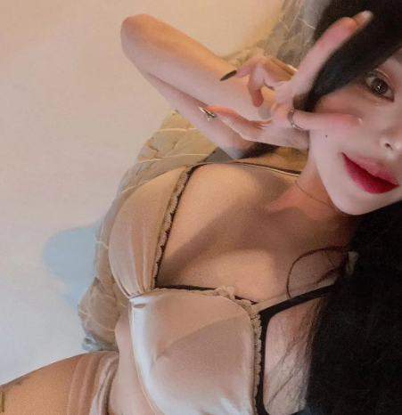 约了哥哥 一会来 想看视频的点赞 两个机位 嘿嘿~