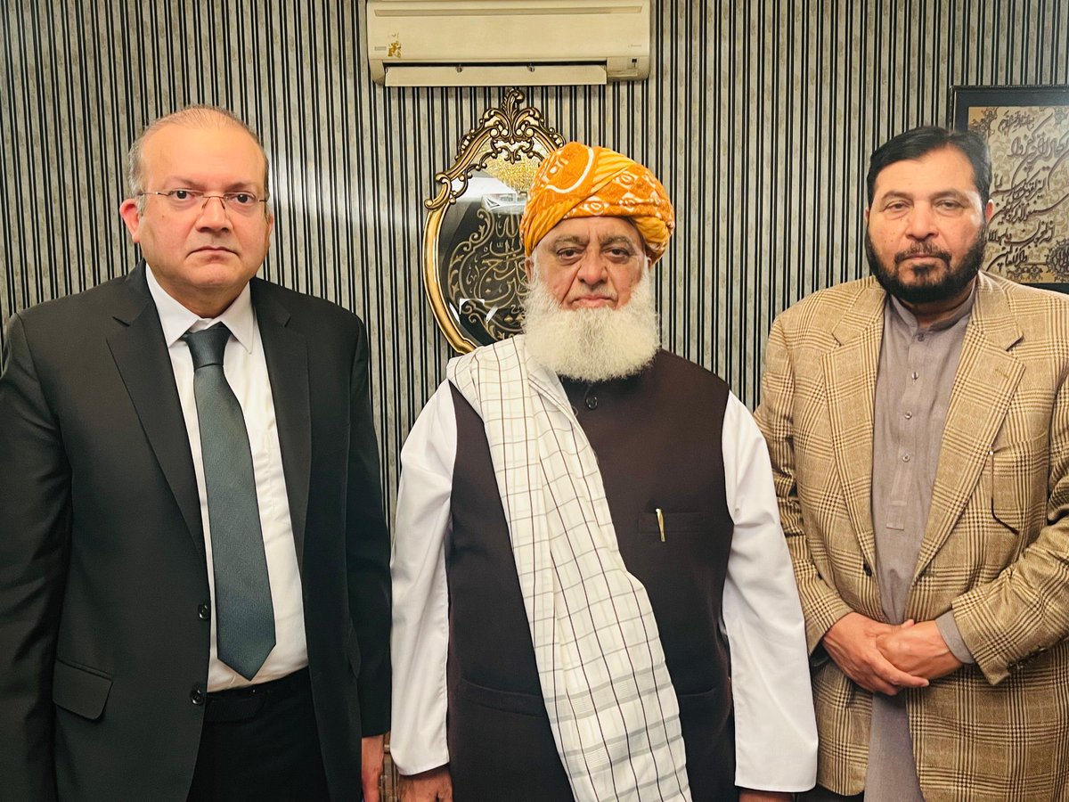 Abdulbari0336's tweet photo. دیکھئے 
قائد جمعیت مولانا فضل الرحمٰن کا خصوصی انٹرویو، 
آج رات 8 بجے سماء پر
@MoulanaOfficial
#TeamJUIPak 
#ایوان_نہیں_میدان https://t.co/gwLDE7GGU4