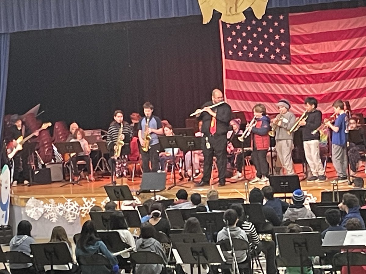 Started our morning off with an incredible concert performed by our 5th Grade Band and CM Jazz Ensemble! 🎶🎸🥁🎺🎷Amazing job by all!! 🎉 #WiltonWayCT #5thgradeBand #CMJazzEnsemble <a href="/WPSCMSocial/">CM Live</a>