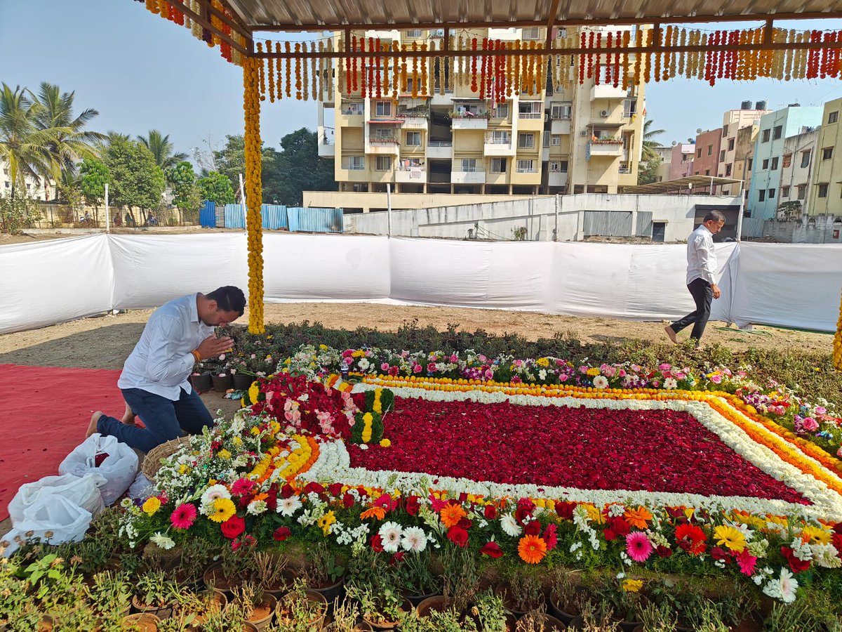 गुरुवर्य मार्गदर्शक आमदार लक्ष्मणभाऊ जगताप यांच्या जयंती निमित्त  विनम्र अभिवादन 💐
@LaxmanJagtapMLA @iShankarJagtap #guru #missubhau