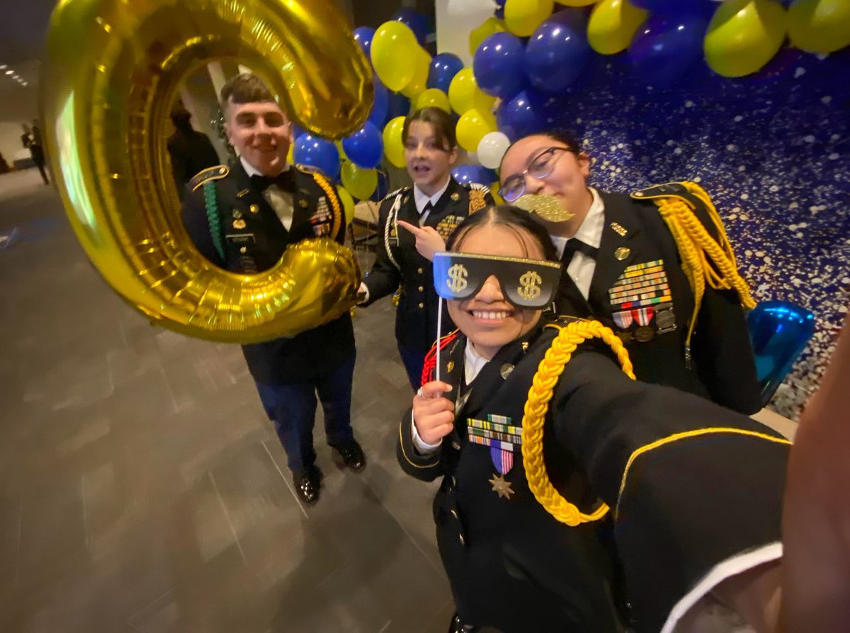 Leaders of the Cougar Battalion enjoyed attending the Alamo Heights High School Military Ball and meeting their JROTC Cadets.  We can't wait to host them at our Military Ball on 17 Feb!