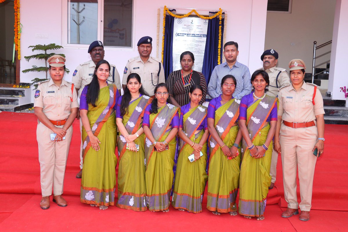 Under the leadership of @Shikhagoel_IPS another achievement.. Inauguration of Medak #BharosaCentre by Hon’ble Minister Sri. Damodar Raja Narasimha, joined by Smt.Rema Rajeshwari IPS, DIG #WomenSafetyWing, Sri. G Rajarathnam ADSP WSW, Dr B Balaswami IPS, SP Medak & dignitaries.