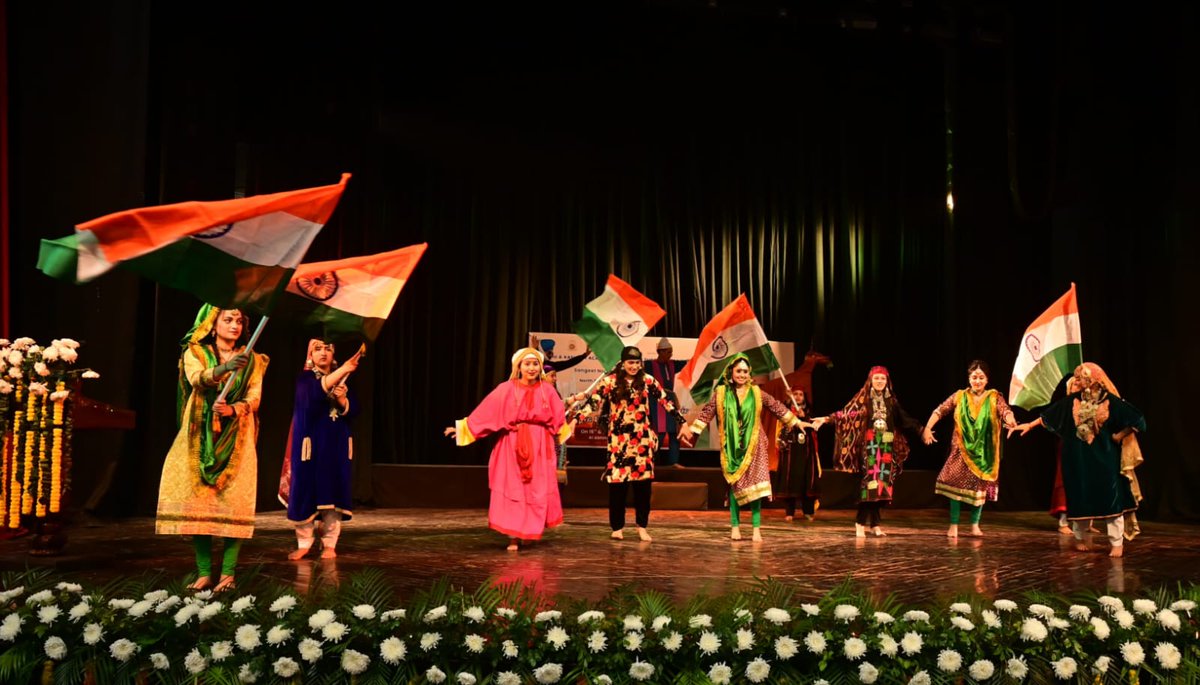 diprjk's tweet photo. #ViksitBharatViksitJammuKashmir
LG Sh.@manojsinha_ inaugurated the 'New J&K-New Hope' cultural festival at Abhinav Theatre today. The two-day festival, organized by All J&K Folk Artists' Association, JKAACL, & Sangeet Natak Akademi, will showcase the rich musical heritage and folk art legacy of the Jammu Kashmir Union Territory.
@PMOIndia @HMOIndia
@MoRD_GoI @mopr_goi
@MinOfCultureGoI @HSVB2047
@MIB_India @OfficeOfLGJandK
@PIB_India @DDNewslive 
@airnewsalerts @PIBSrinagar 
@CBCJammuKashmir