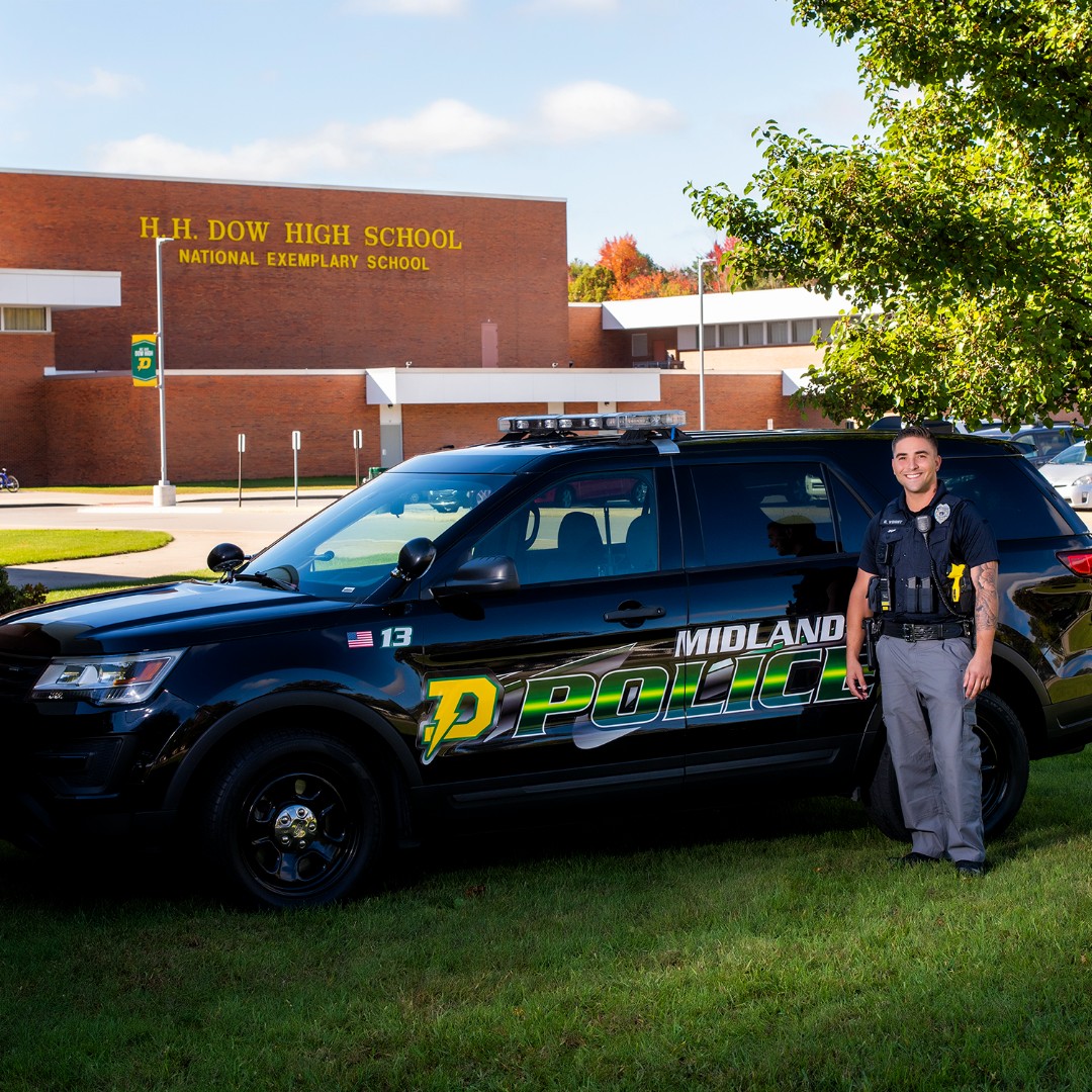 MidlandPS's tweet image. In honor of School Resource Officer Appreciation Day today, we would like to thank our MPS SRO's: Jose DeLeon, Ryan Baxter, Gunner Wright, and Morgan Sundberg!

#schoolsafety #SchoolResourceOfficers #Midlandpublicschools