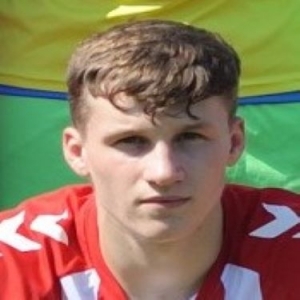 Incoming!

We'd like to welcome Talylor Richardson to the The Hoops! We'll try snap a new photo of him, but it'll be a blur if hes in motion! Keep an eye out for him flying down the wing.

Thanks to Sunderland RCA for helping to make this happen!