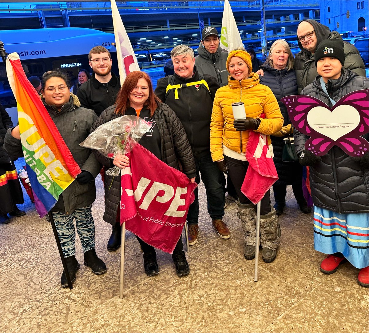 CUPEMB's tweet image. Yesterday evening, CUPE honoured #MMIWG2S by attending the Women’s Memorial March of Manitoba. Thank you to  the Southern Thunderbird Drum Group and to friend of CUPE, Alaya McIvor, for her annual organizing.
