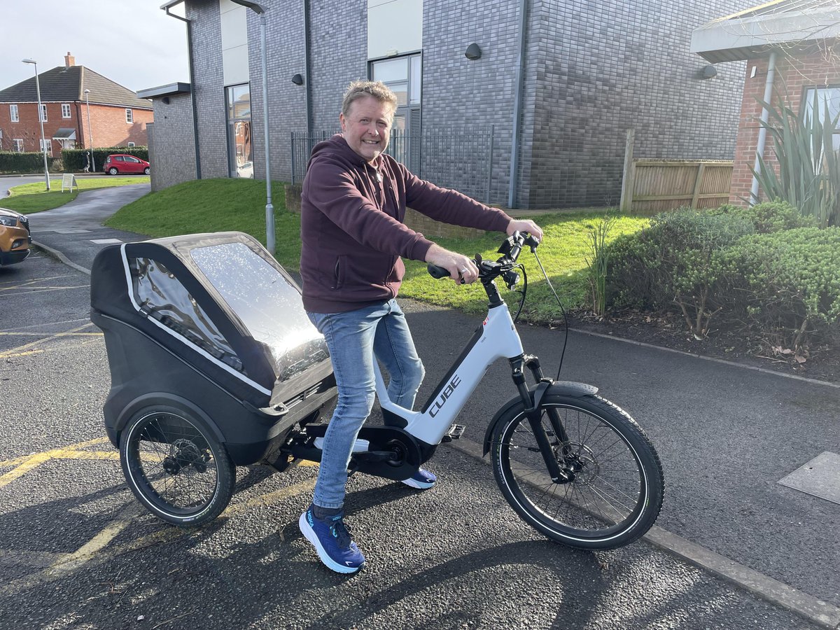 We have been at Malvern Vale Community Centre this morning talking to residents about #bikemarking and trying out an e-bike!  🚲

Our next event will be at 9.30am-11am tomorrow (16 Feb) at The Octagon Centre. Visit malvernhills.gov.uk/community-safe… for more #activetravel #communitysafety
