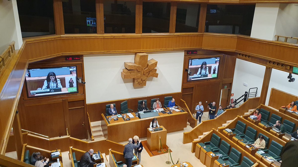 CEESPV's tweet photo. Aprobada la ley de infancia y adolescencia en la sesión Plenaria del Parlamento Vasco con la presencia del Colegio de Educadoras y Educadores Sociales del País Vasco
#ceespv #educacionsocialeuskadi https://t.co/w2ekbTVDkY
