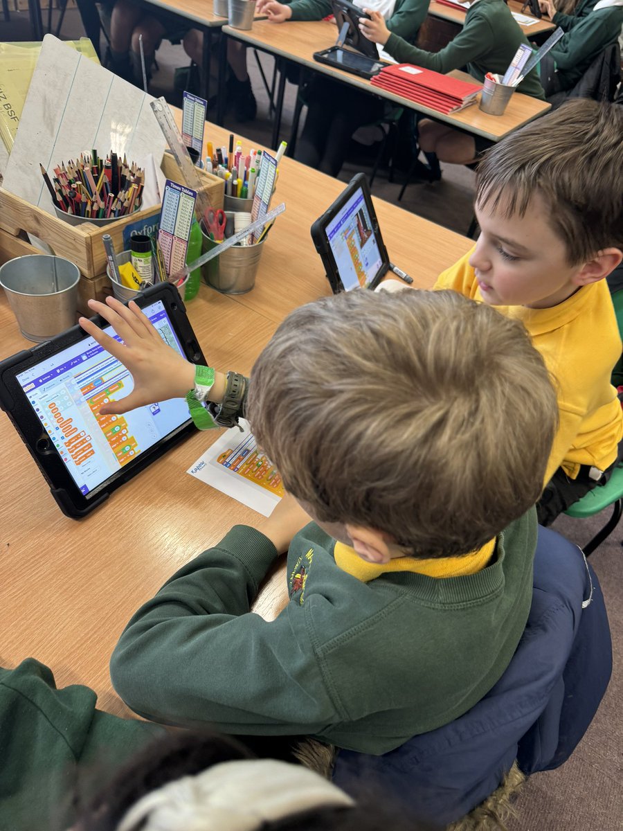 Year6Markeaton's tweet image. 🧠💪 Sycamore really are using that “I Can Do It” mindset this afternoon as we learn how to brute force hack into a computer system. We’ve spotted bugs in code and attempted to debug algorithms to be able to hack into a secret password! #MPSComputing