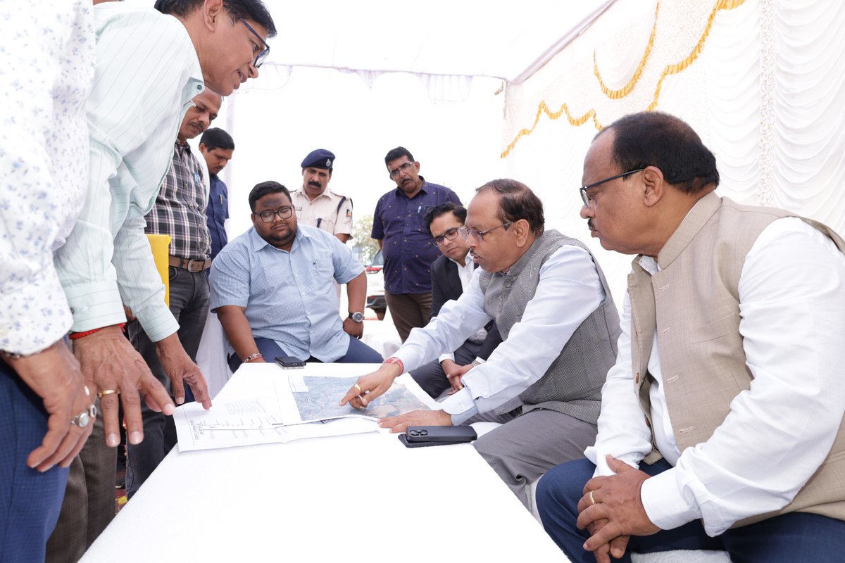 CMCCuttack's tweet photo. #ChiefSecretary #Odisha #WorkInspection #CMC #CDA #Cuttack
@CMO_Odisha @MoSarkar5T @Culturedeptt @HUDDeptOdisha @SSingh_odisha @CuttackDM @IPR_Odisha @cda_cuttack https://t.co/geS5mIJUzp