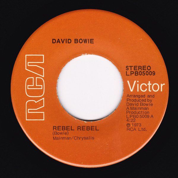davidbowie_news's tweet image. 50 years ago today, David Bowie released his &apos;Rebel Rebel&apos; single in 1974.