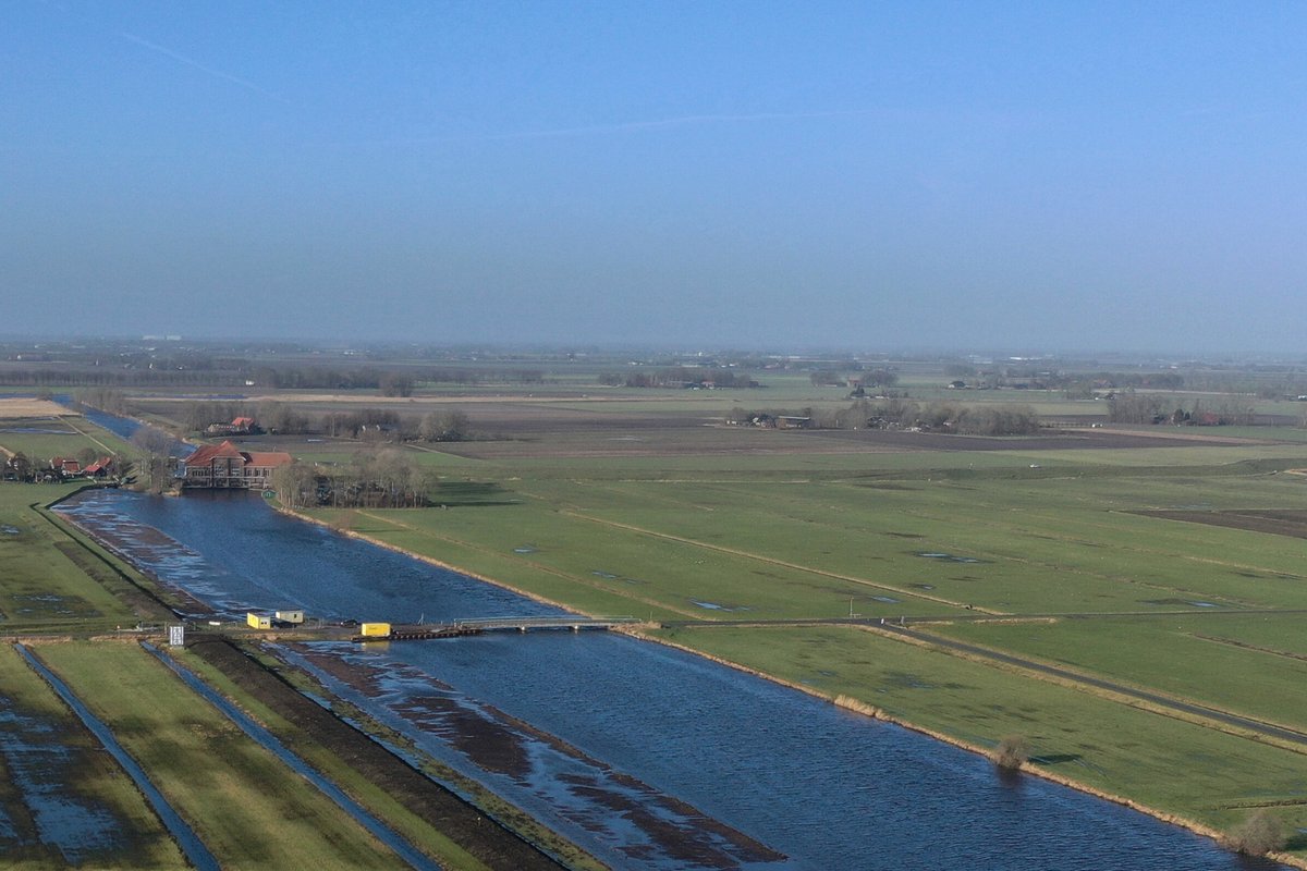 WDODelta's tweet photo. Het Ettenlandsch kanaal bij gemaal #Stroink is 25 meter breder én vriendelijker voor de natuur. @ProvOverijssel @BoskalisNL @Natuurmonument #Natura2000 #Biodiversiteit
https://t.co/woMv6Vcjq1 https://t.co/wCflzehOco