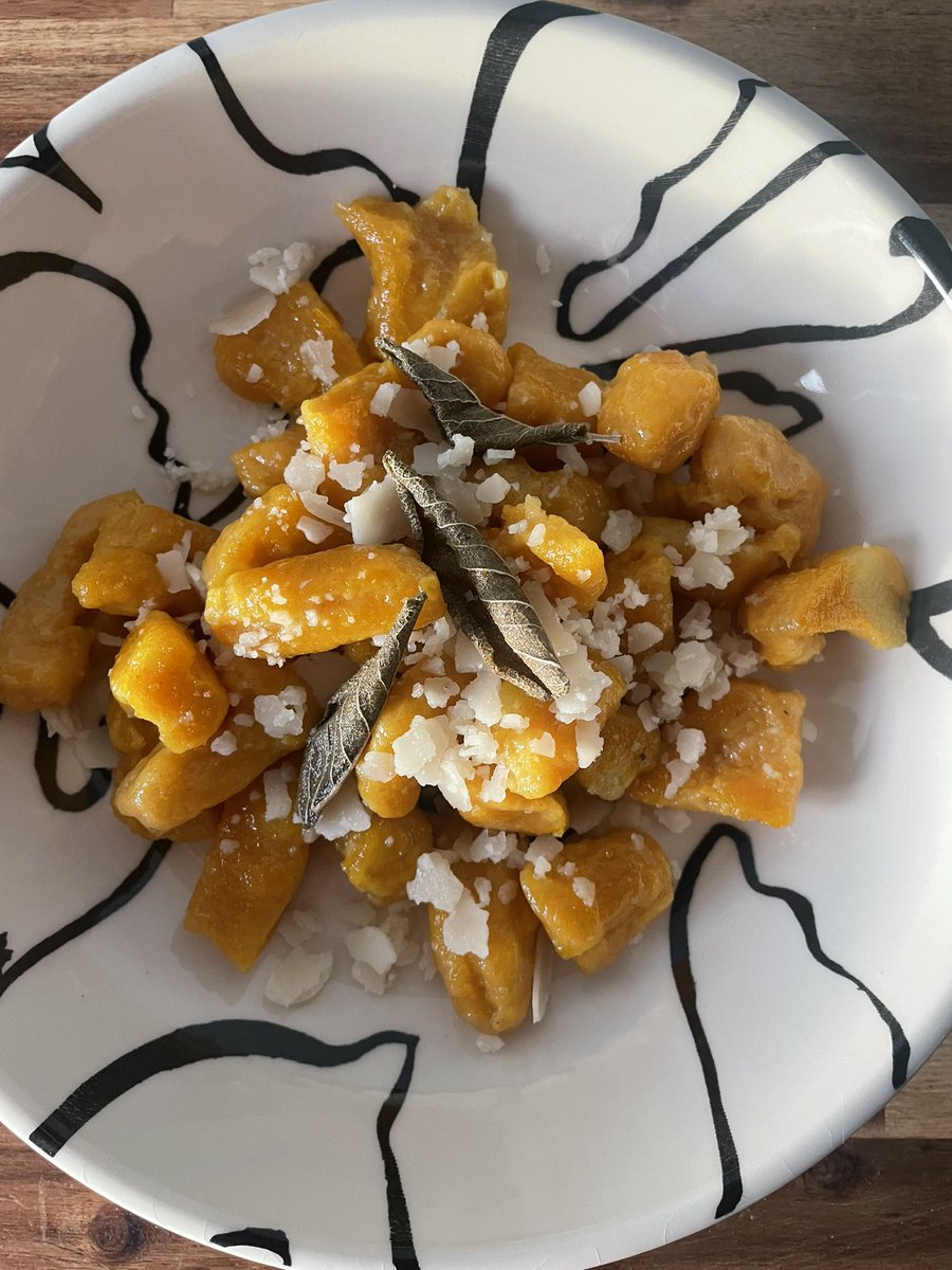 Les gnocchis au butternut c’est trop 🤤
La recette c’est ici 👉 vm.tiktok.com/ZGeSPXeEG/