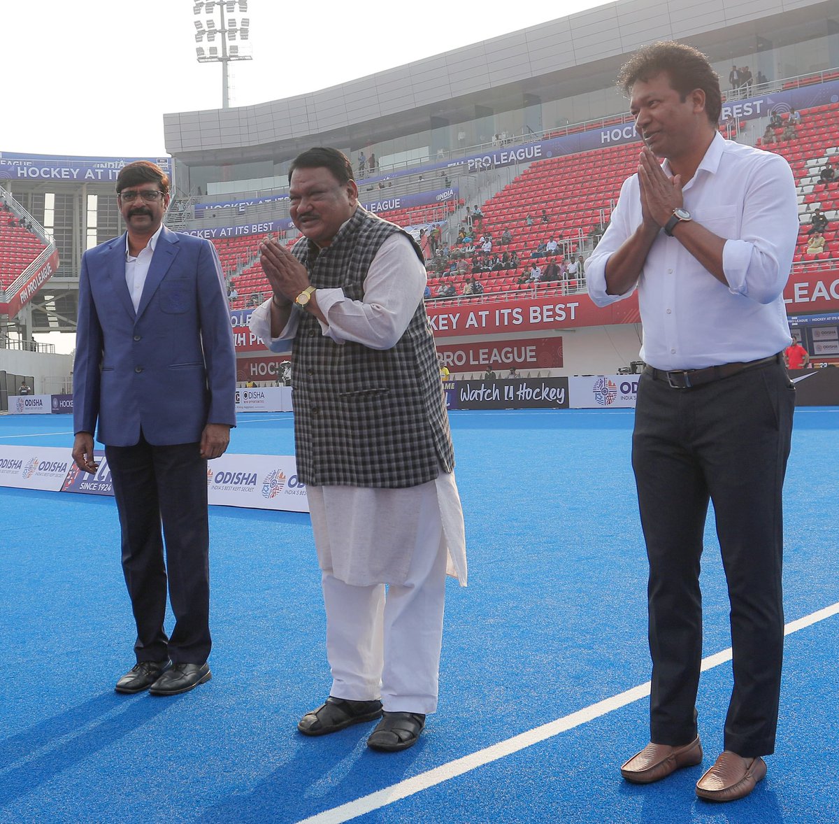 sports_odisha's tweet photo. ସୁନ୍ଦରଗଡ଼ର ସାଂସଦ ଶ୍ରୀ ଜୁଏଲ୍ ଓରାମ୍ ଏବଂ ଅଲମ୍ପିଆନ୍ ଶ୍ରୀ ଲାଜରୁସ୍ ବାର୍ଲା ବିର୍ସା ମୁଣ୍ଡା ହକି ଷ୍ଟାଡିୟମ, ରାରକେଲାରେ ଚାଲିଥିବା  ନେଦରଲ୍ୟାଣ୍ଡ ଓ ଚୀନ ମ୍ୟାଚରେ ମୁଖ୍ୟ ଅତିଥି ଭାବେ ଯୋଗଦେଇ ଉଭୟ ଦଳକୁ ଶୁଭେଚ୍ଛା ଜଣାଇଥିଲେ। 

ସୁନ୍ଦରଗଡ଼ର ଏ.ଡ଼ି.ଏମ୍ ଶ୍ରୀ ରବି ନାରାୟଣ ସାହୁ ପୁରସ୍କାର ବିତରଣ ଉତ୍ସବରେ ସାମିଲ୍ ହୋଇ ଶ୍ରେଷ୍ଠ ଖେଳାଳିଙ୍କୁ ସମ୍ବର୍ଦ୍ଧିତ କରିଥିଲେ। 

#FIHProLeague24 #OdishaForHockey