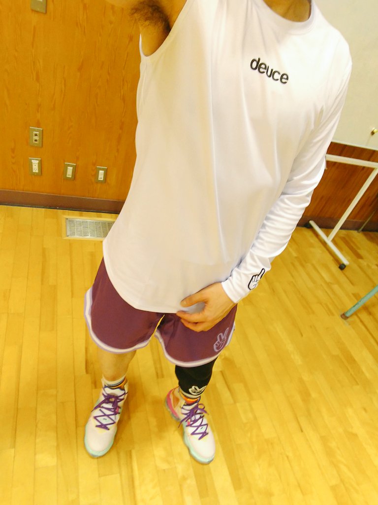 ljfansjp's tweet photo. One Arm Sleeve Performance Shirts
@deucebrand 
180cm Size L https://t.co/tDhs2Stqns