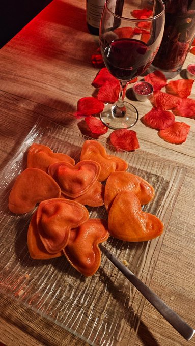 Alors vous avez pass&eacute; une belle Saint-Valentin ? 😍 Ma vid&eacute;o est toujours disponible sur MYM et OF et<a href="/tag/sex"class="tags"><span>#sex</span></a><a href="/tag/sport"class="tags"><span>#sport</span></a><a href="/tag/sexe"class="tags"><span>#sexe</span></a><a href="/tag/baise"class="tags"><span>#baise</span></a><a href="/tag/sportdechambre"class="tags"><span>#sportdechambre</span></a>