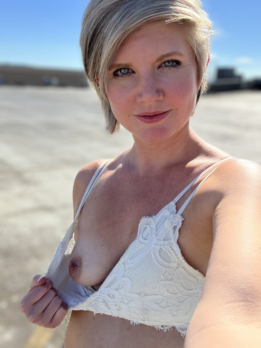 Good morning!  Happy Throwback Thursday! https://t.co/wl0hFYG61e