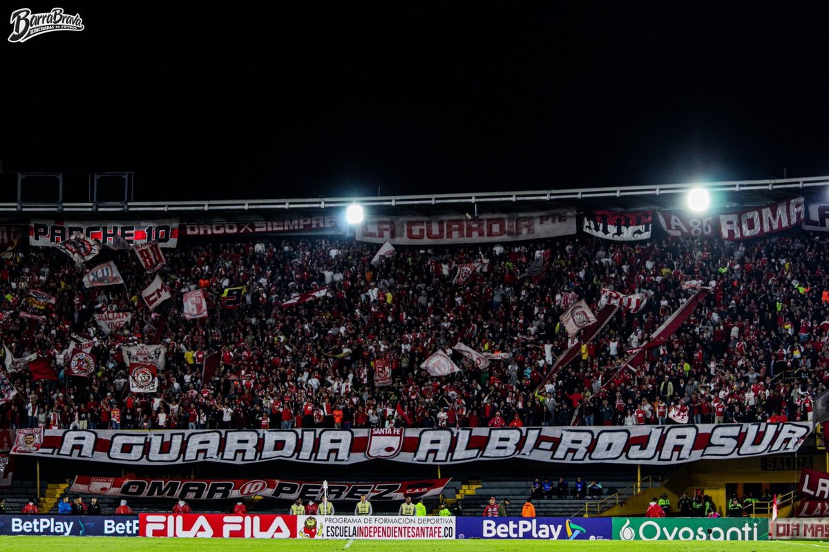 barrabrava_net's tweet photo. LA GUARDIA ALBI ROJA SUR - INDEPENDIENTE SANTA FE https://t.co/1bvTjImqY7