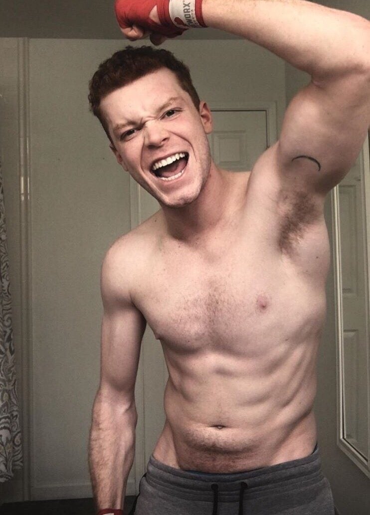 CelebLover9698's tweet photo. Packing Nine Inches! 🍆😩 https://t.co/tDfKQfOGa2