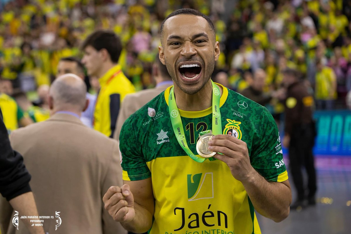 Jaén Paraíso Interior FS (@jaenfs) on Twitter photo 💪 ¡Volverás mucho más fuerte, <a href="/AttosCristhian/">Attos Cristhian</a>!
💛 Un gran abrazo de la familia amarilla
#SomosJaén💛 💪 ¡Volverás mucho más fuerte, <a href="/AttosCristhian/">Attos Cristhian</a>!
💛 Un gran abrazo de la familia amarilla
#SomosJaén💛