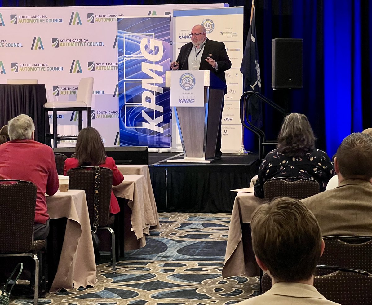 SCManufacturers's tweet photo. Pete Mento of @DSV_global really brought the energy this morning to kickoff Day 3 of the #scautosum24. His eye-opening presentation about how geopolitics impacts economies across the globe is always a highlight! https://t.co/q9Cr8jBnAF