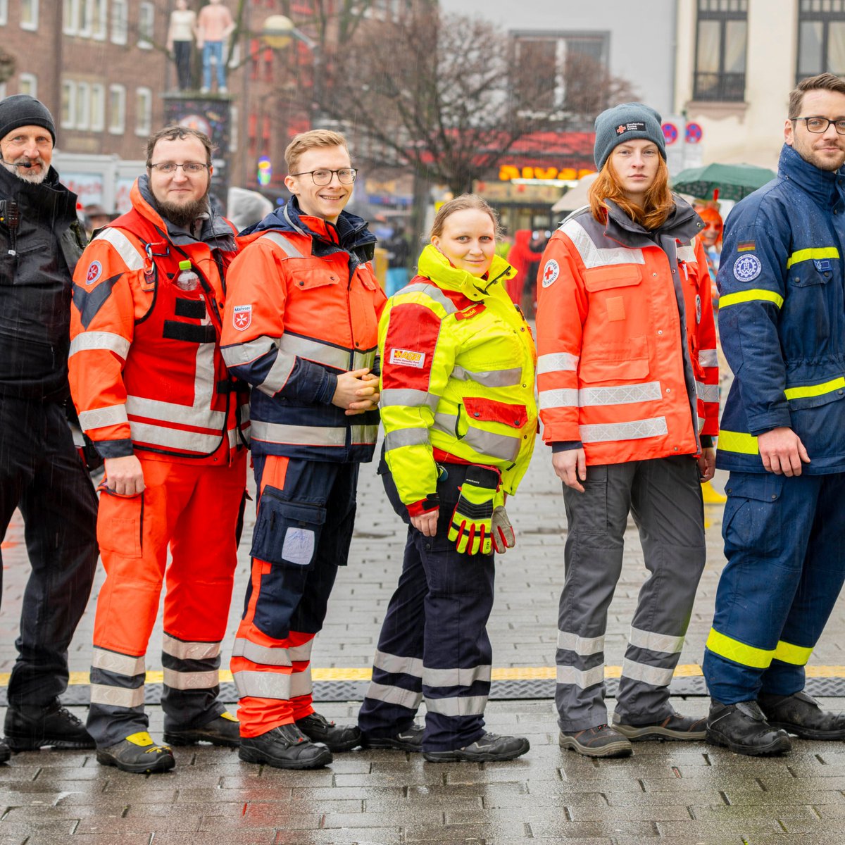 im_einsatz's tweet photo. NRW-Hilfsorganisationen ziehen positive Einsatzbilanz zum Karneval (Foto: Johanniter)
Mehr auf https://t.co/nOo7cYajb1 | #Rettungsdienst #Notfallsanitäter #Rettungssanitäter #Feuerwehr #Sanitätsdienst #Johanniter #DRK #Malteser #ASB #HiOrg #Karneval
https://t.co/p1P6rP6I0O https://t.co/wvJpulGAlI