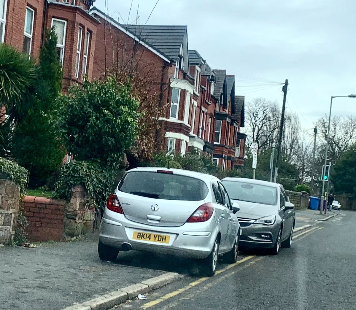 Pavement driving remains normalised in Liverpool Ullet Rd L17 13Feb24