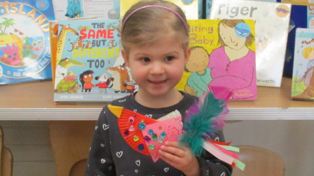 LancsLibraries's tweet image. Our Culture Hack volunteer had a lovely time with the Children at #EuxtonLibrary making colourful craft birds
#CultureHacks #YoungVolunteers