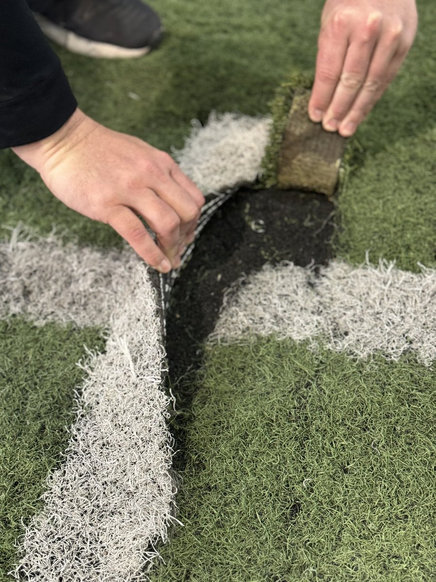 Hey Mojo Fans! Your panthers are in desperate need of a new indoor turf field! Any contribution would help greatly! Go Mojo! @Coach_JEllison @Tmsmith25 @VanceWashingto2 @CoachChrisMineo @CoachSanchez1 @Coach_SGonzalez @Coach_Joe52 @CoachSlud app.raise-365.com/digital/219385…