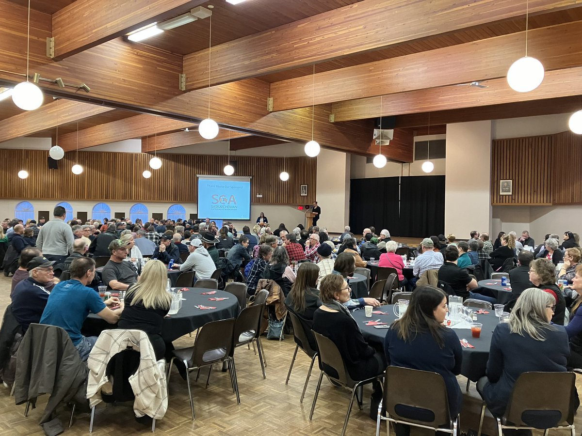 StephanieDreg's tweet photo. Another awesome Steaks and Stems producer night out with Yorkton @SKAgriculture!  Great food, great speakers, and a sold out crowd!  Thanks to all the organizers for putting on such a good event yesterday! https://t.co/HiAK4M4Qm7