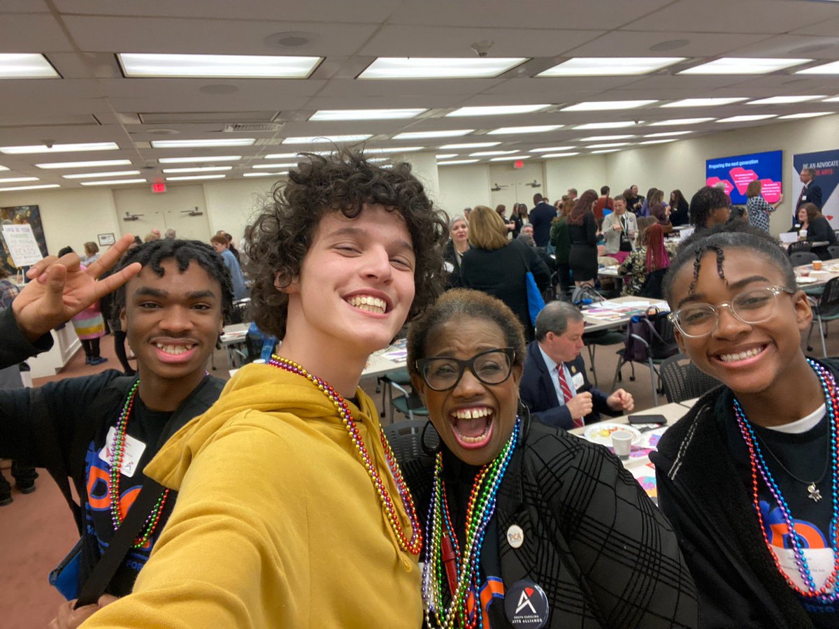 Happy Arts Advocacy Day from PCA! 💙🧡🎨🎭🩰🎤🎶🎻🎺🥁📸 #PCA #ArtsAdvocacyDay @RNECavaliers @Cavplex @RichlandTwo @Richland2A @R2Magnets @indiracc @mark1_sims