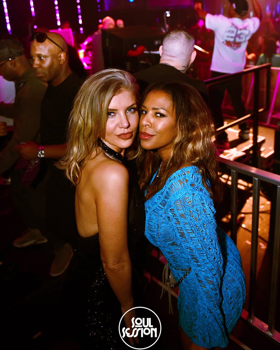 SoulSessionUK's tweet image. Get Ready For The Ultimate ‘Easter Special’ Experience! 🪩 Great Vibes &amp;amp; H-o-u-s-e Music! 😍@thesteelyardldn 🔥 Don’t Miss Out! Click Link In Bio Or Below To Secure Your Spot 🫶 #EasterSession

📸 : @edstar_osei

#wearesoulsession #soulsession #housemusic #housemusiclovers